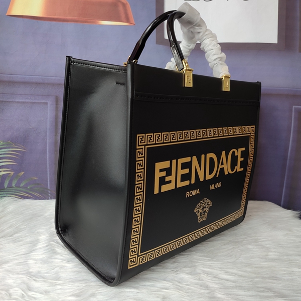 スーパーコピーブランドバッグ側面デザイン